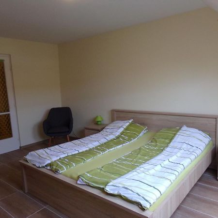 Hold-On Apartman Gyula Exterior photo