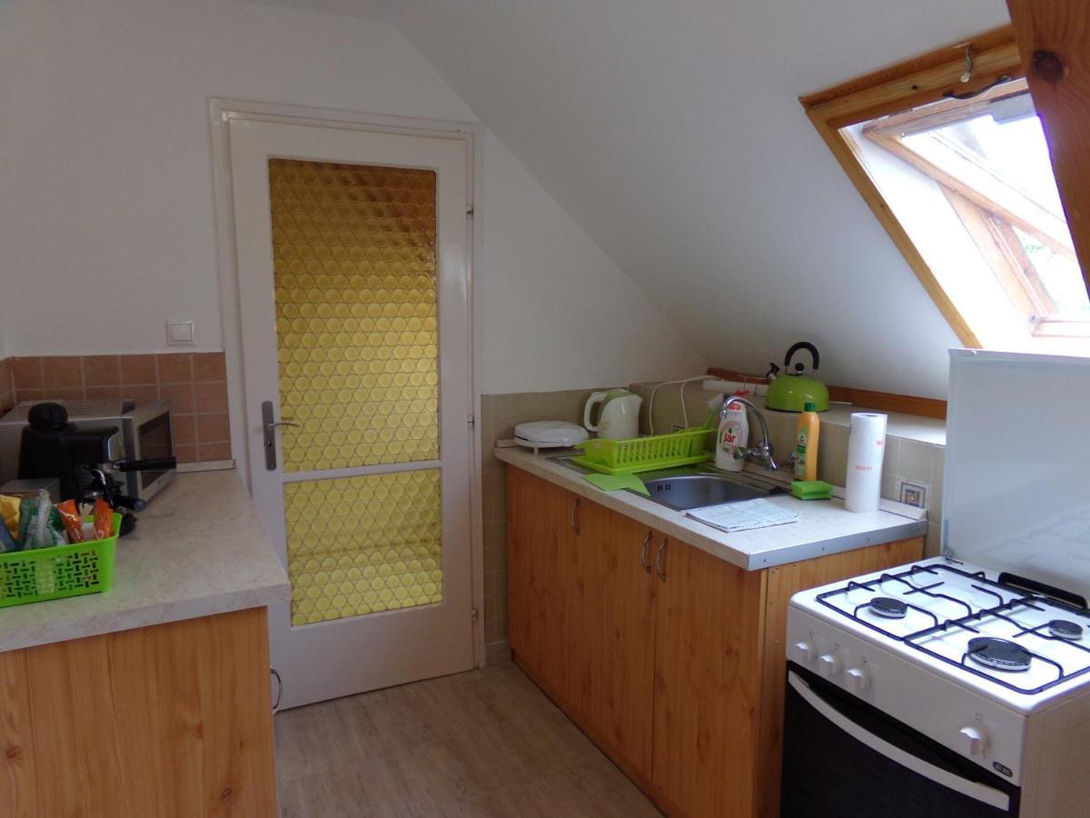 Hold-On Apartman Gyula Exterior photo